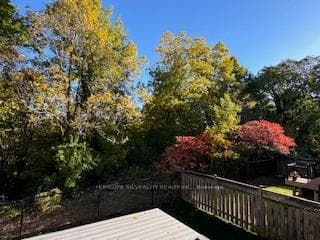 2433 Whitehorn Drive photo 4