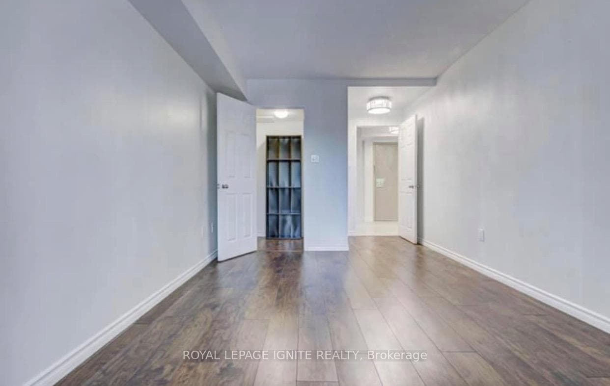 3231 Eglinton Avenue Unit 201 photo 16
