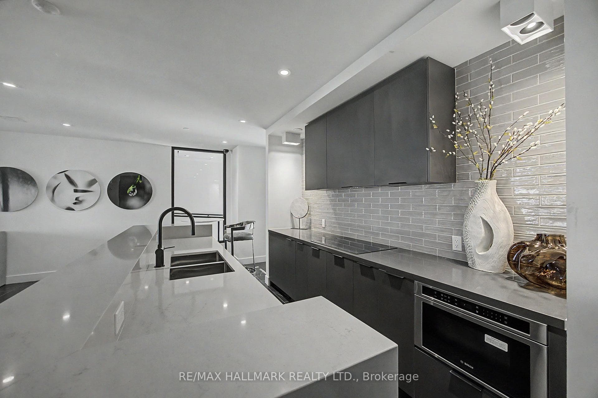 308 Jarvis Street Unit 2513 photo 32