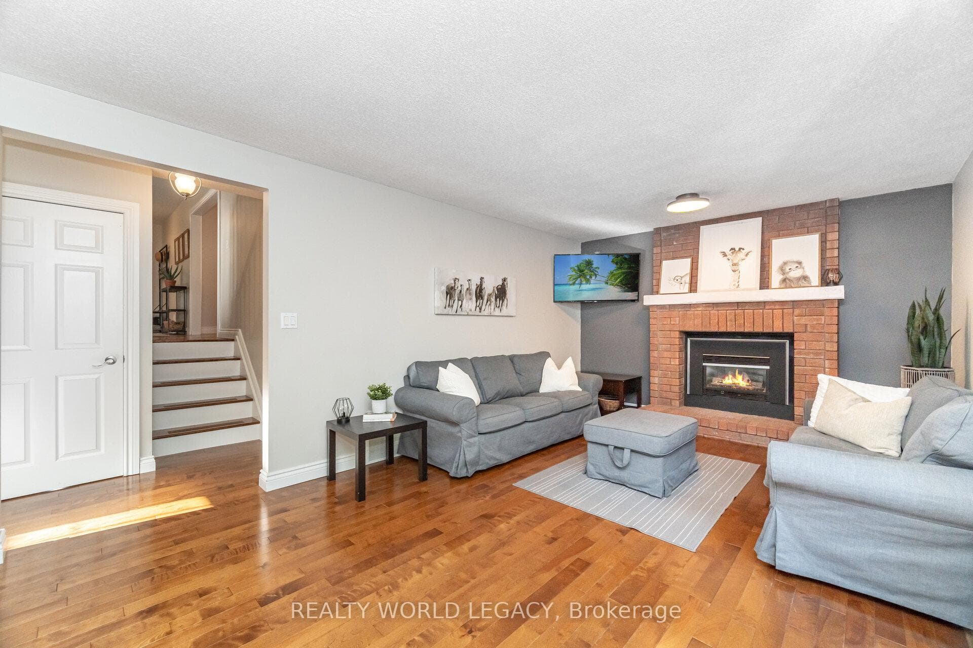 33 Morton Avenue photo 32