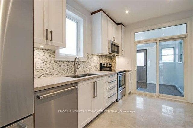 520 Eastern Avenue photo 7
