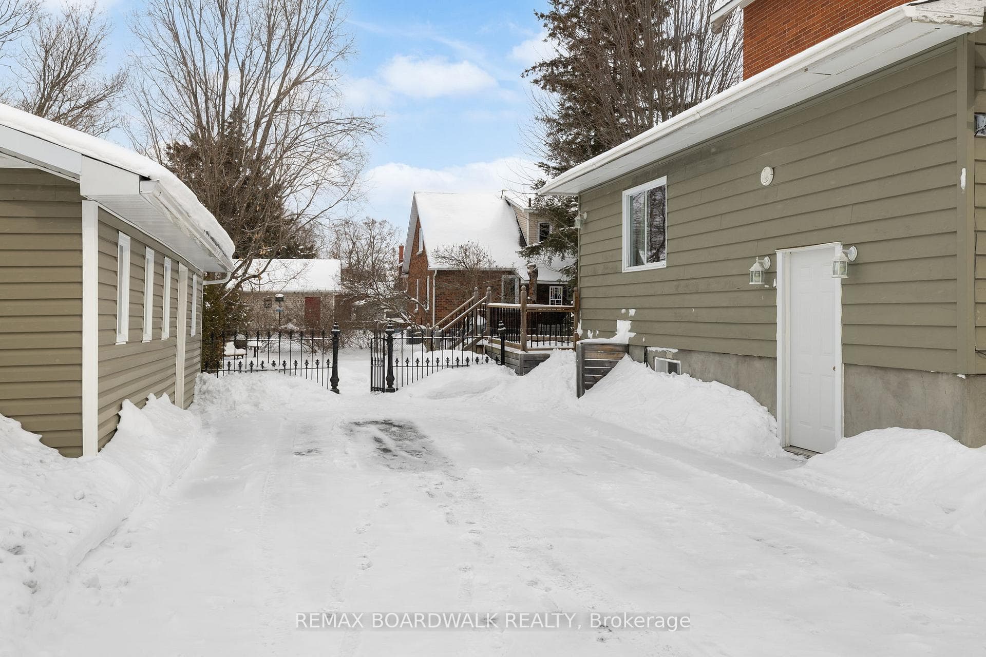 103 Lake Avenue photo 37