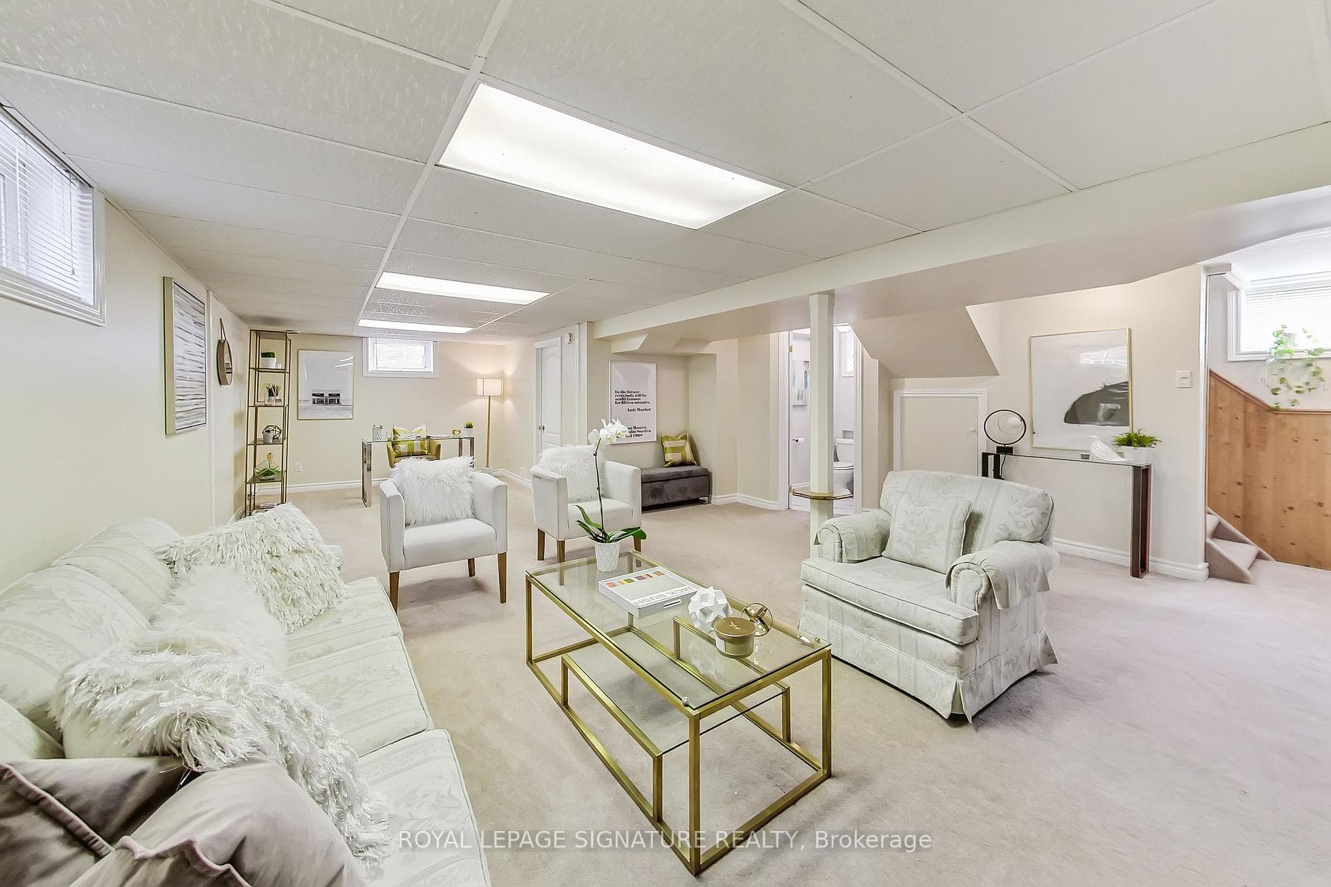 1258 Canvey Crescent photo 22