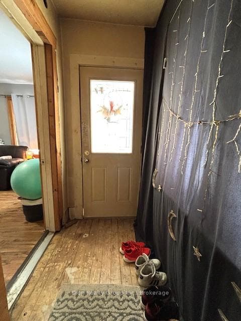 80 Woods Street photo 2
