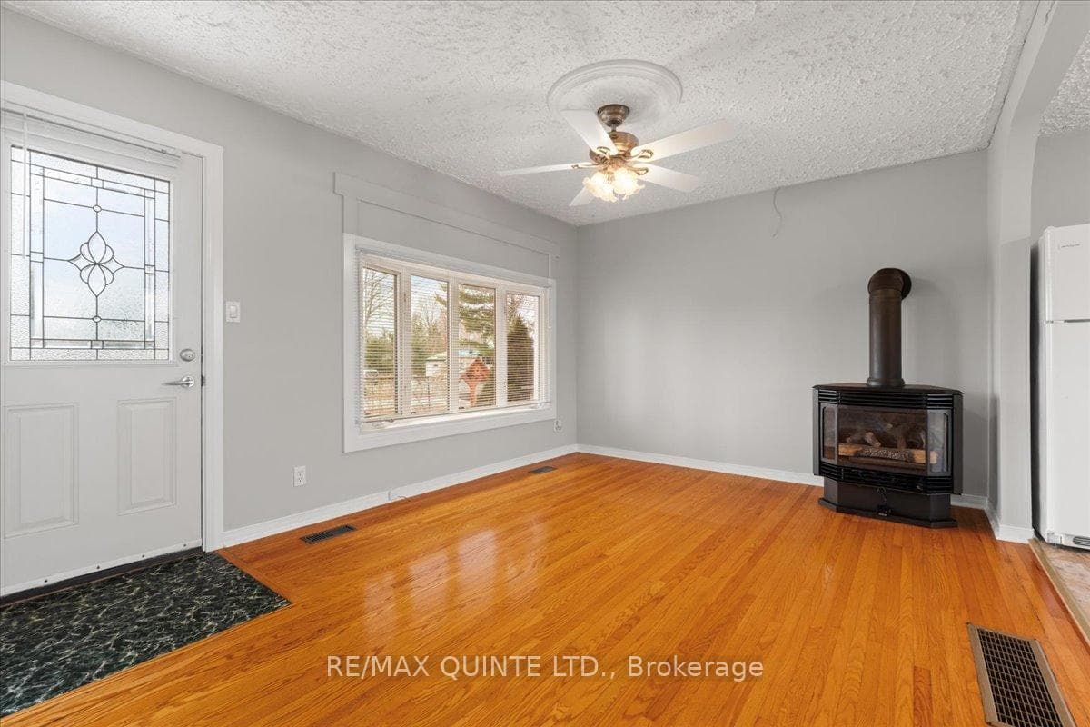 87 Grass Boulevard photo 9