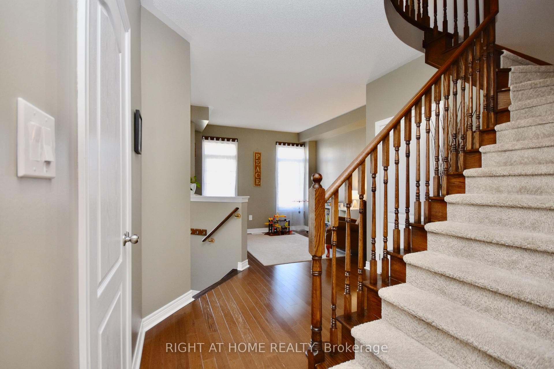 Main floor with hardwood