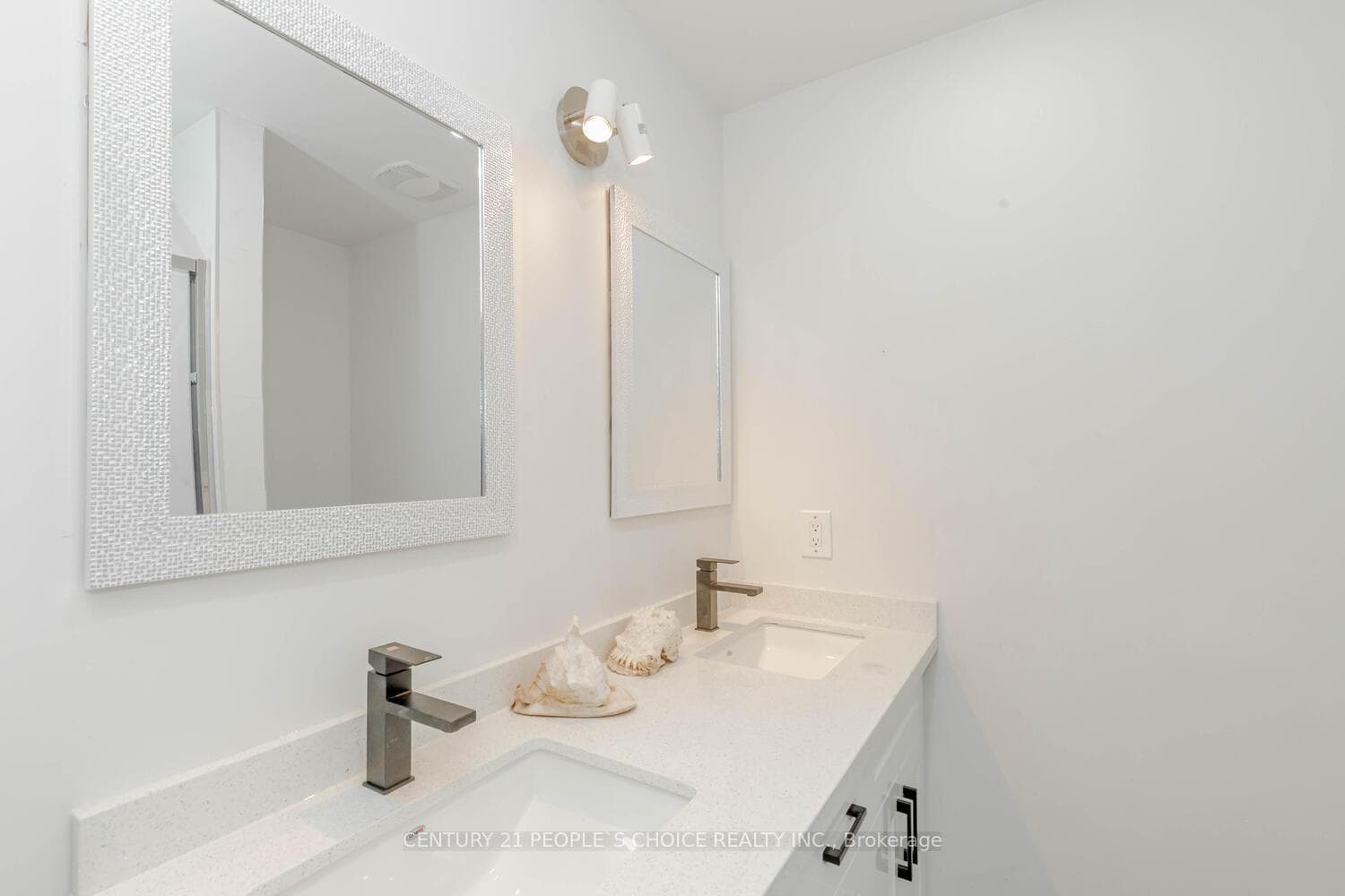 106 Dunsmere Drive photo 24