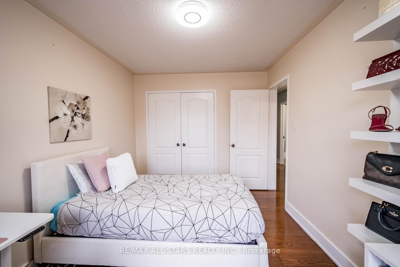 102 John Davis Gate photo 20