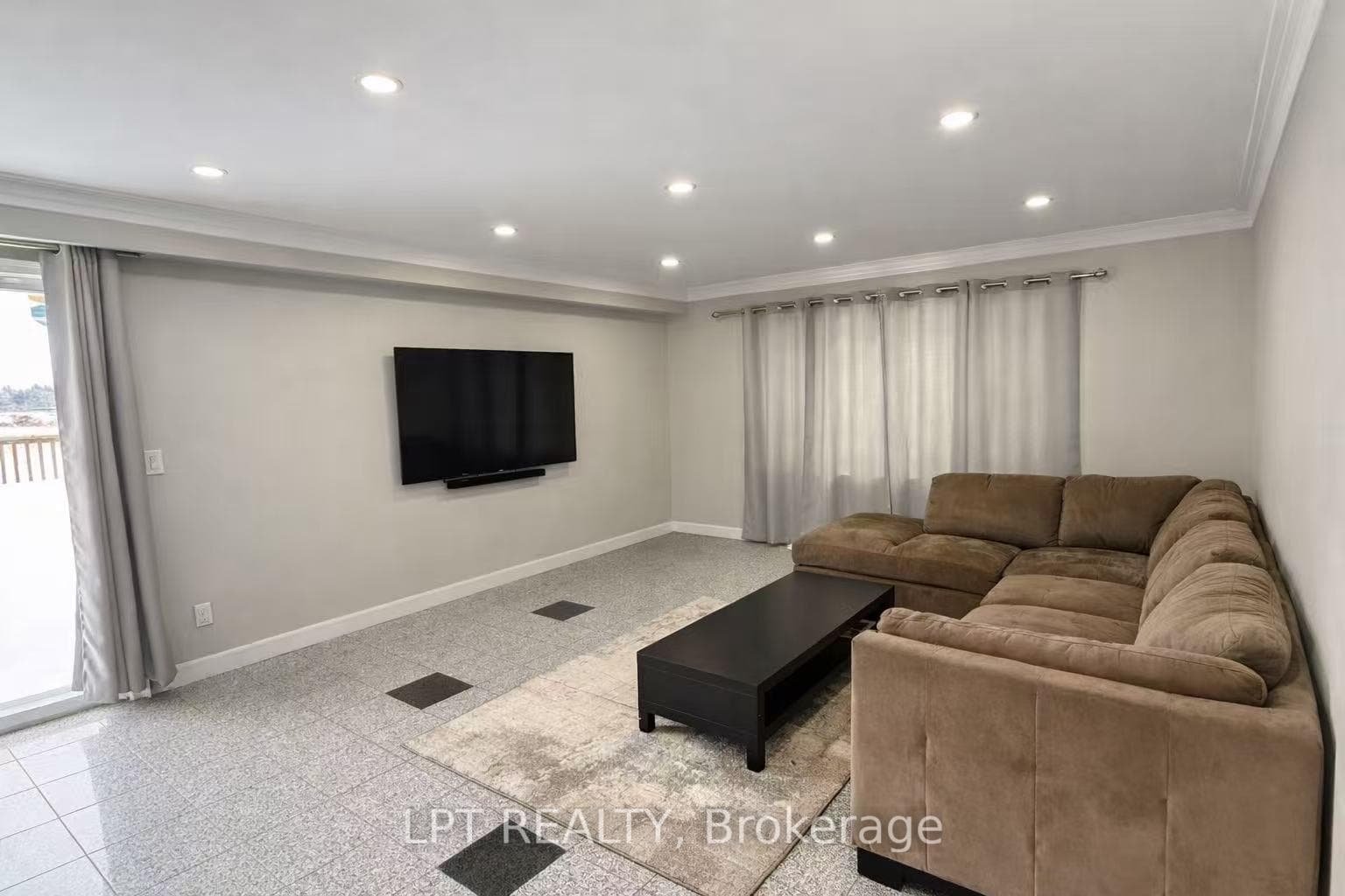 5575 Halls Road photo 4