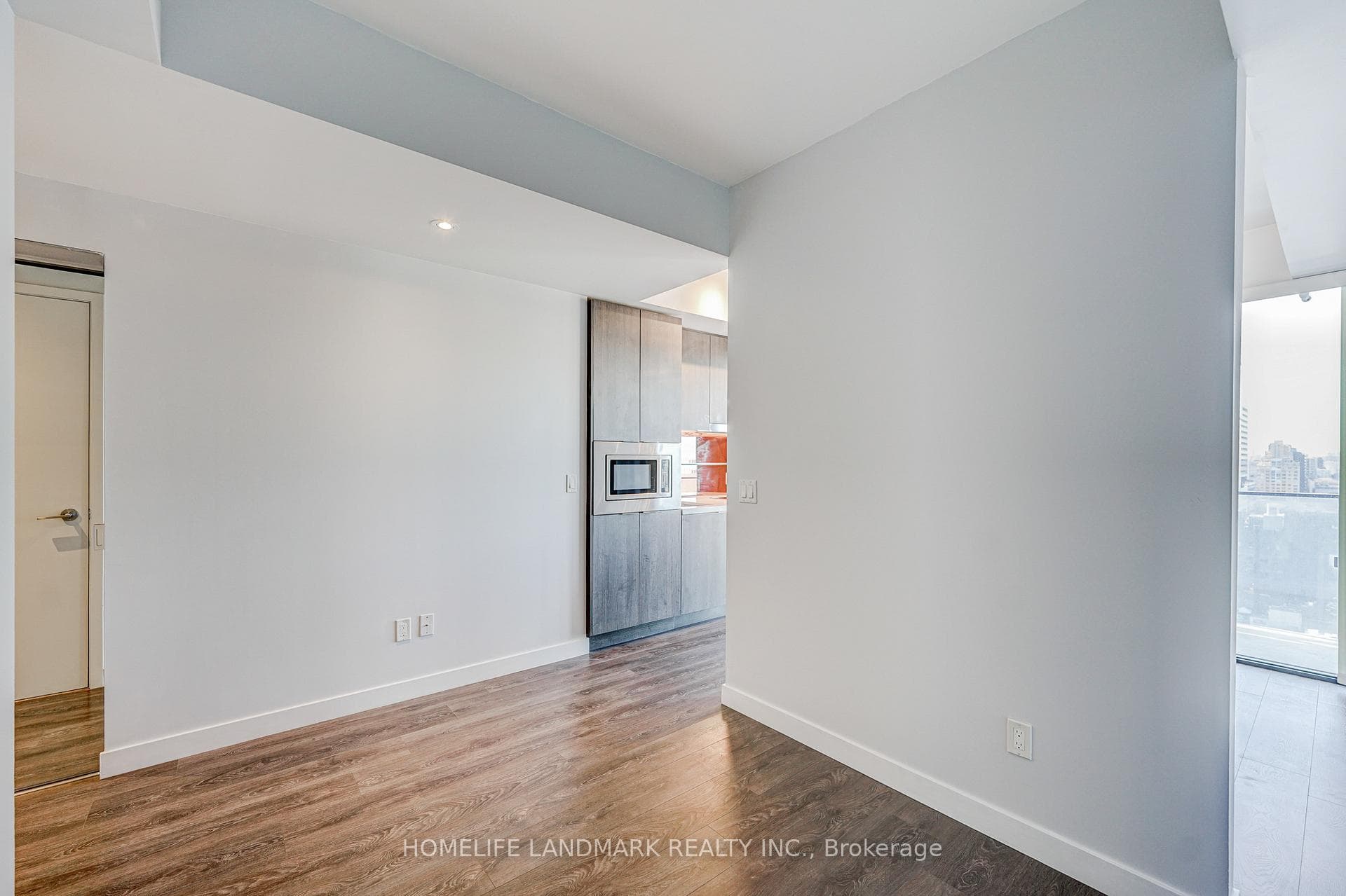 215 Queen Street Unit 1403 photo 12