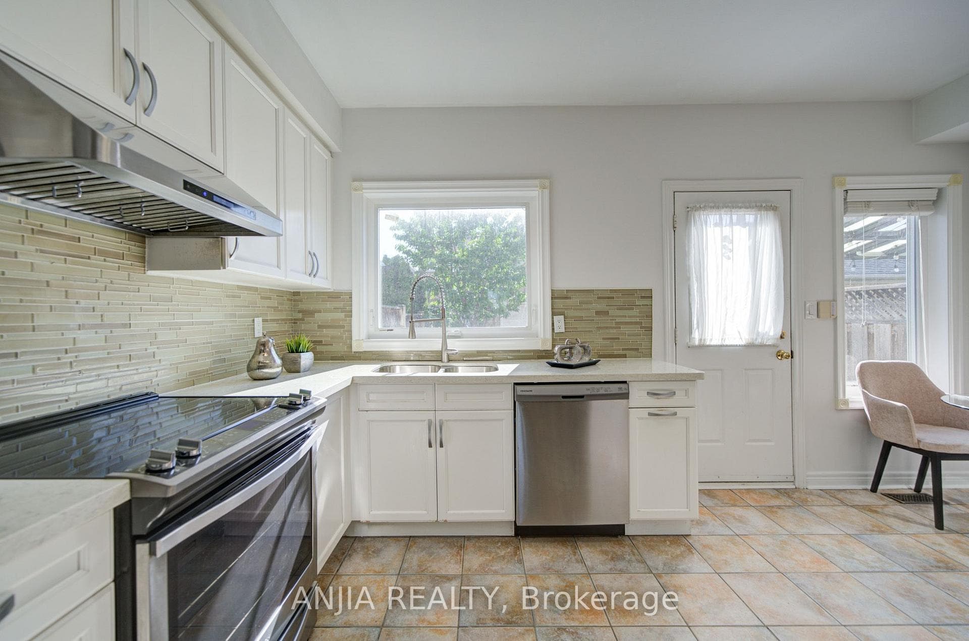 44 Pond Drive photo 15