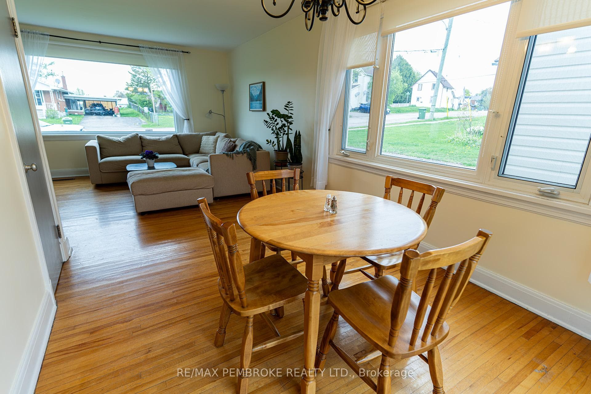 dining area off living room