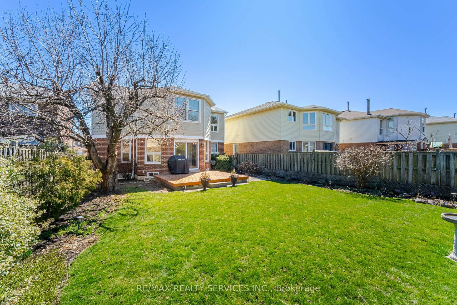 4 Donaldson Drive photo 40