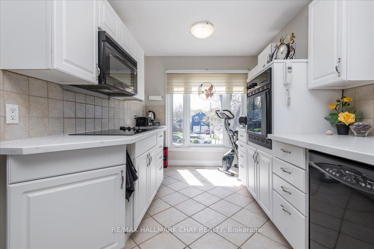 233 Bayshore Road photo 4