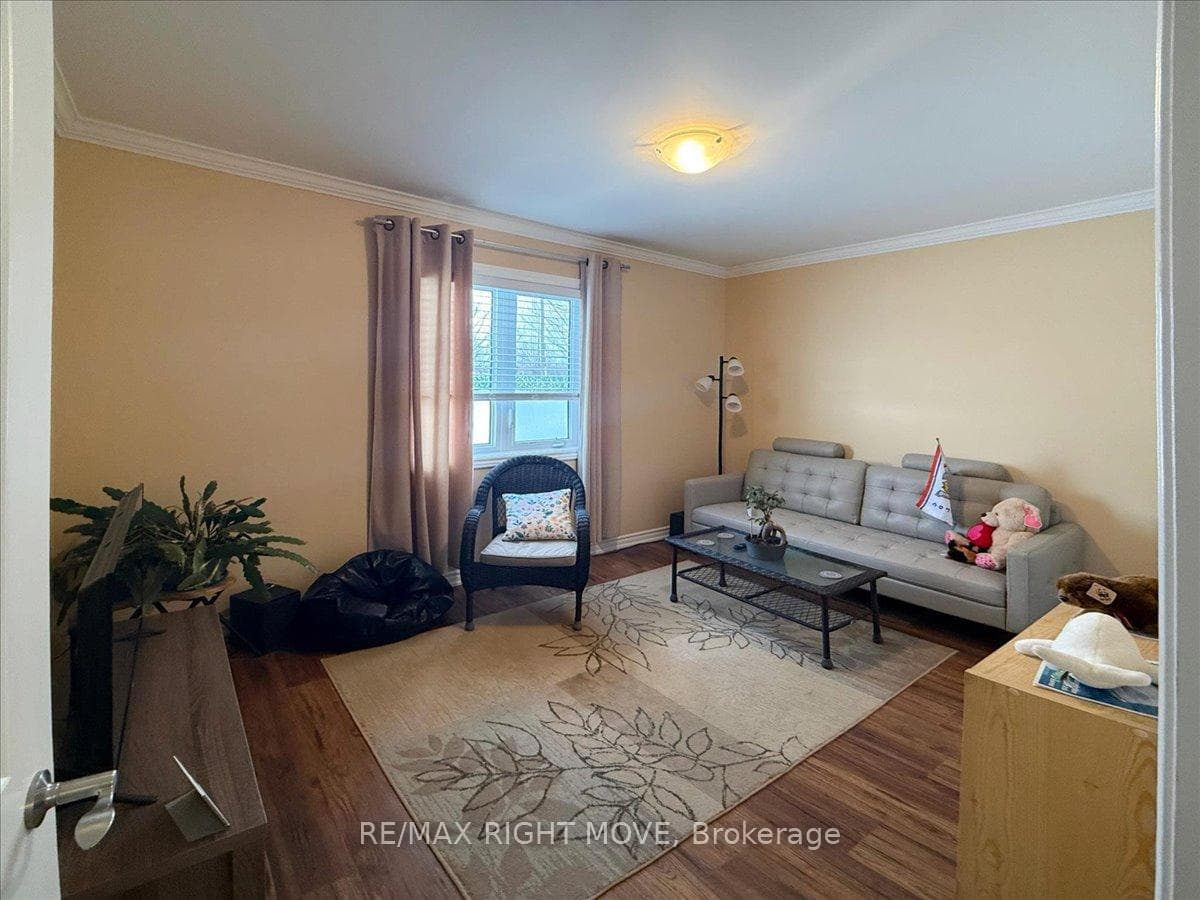 1 Sinclair Crescent photo 19