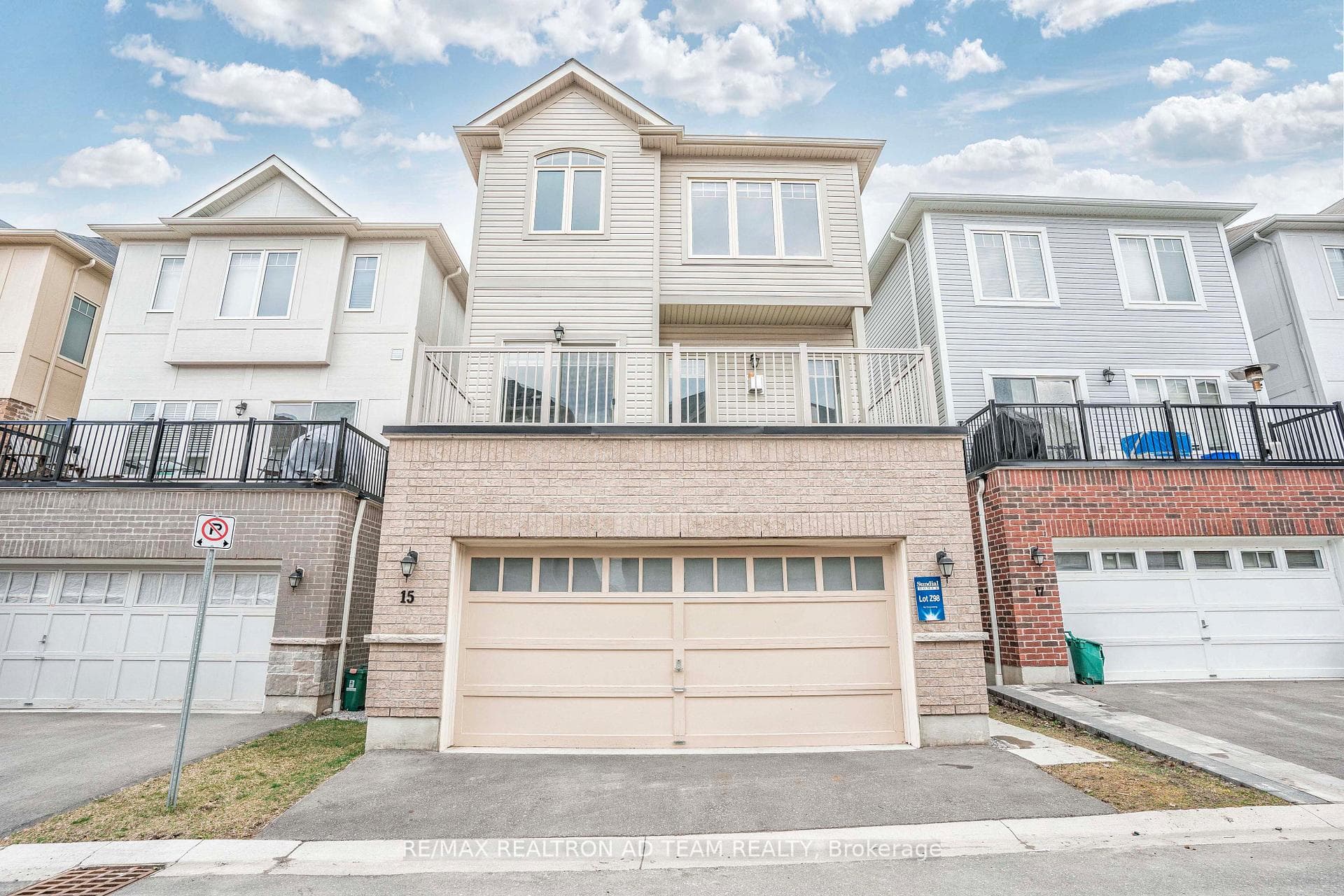 15 Devineridge Avenue photo 38