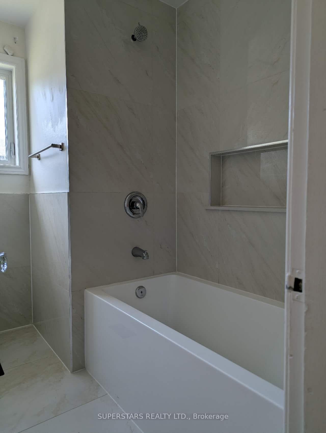 206 Lindsay Street Unit Upper photo 16