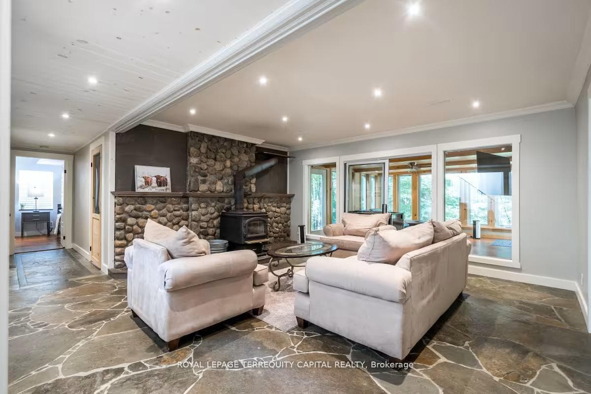9 Denniss Drive photo 27