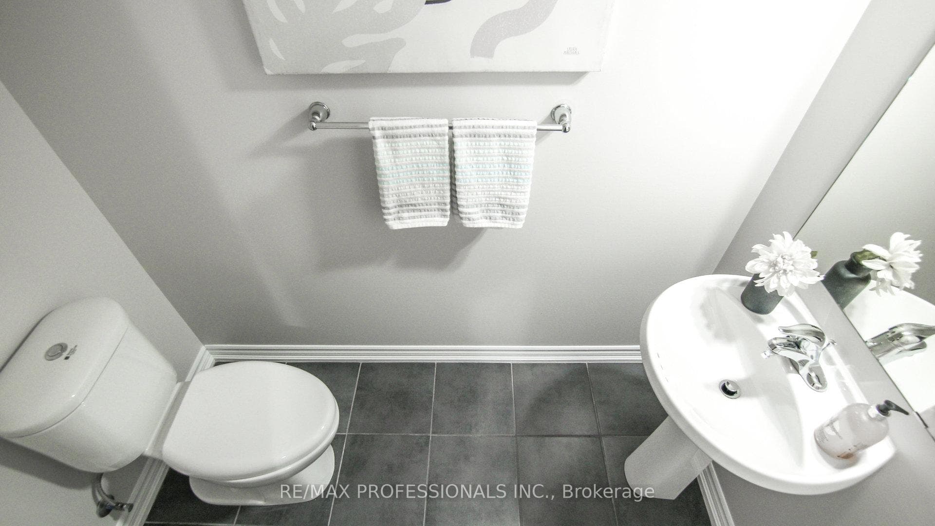 20 Carnation Avenue Unit 48 photo 8