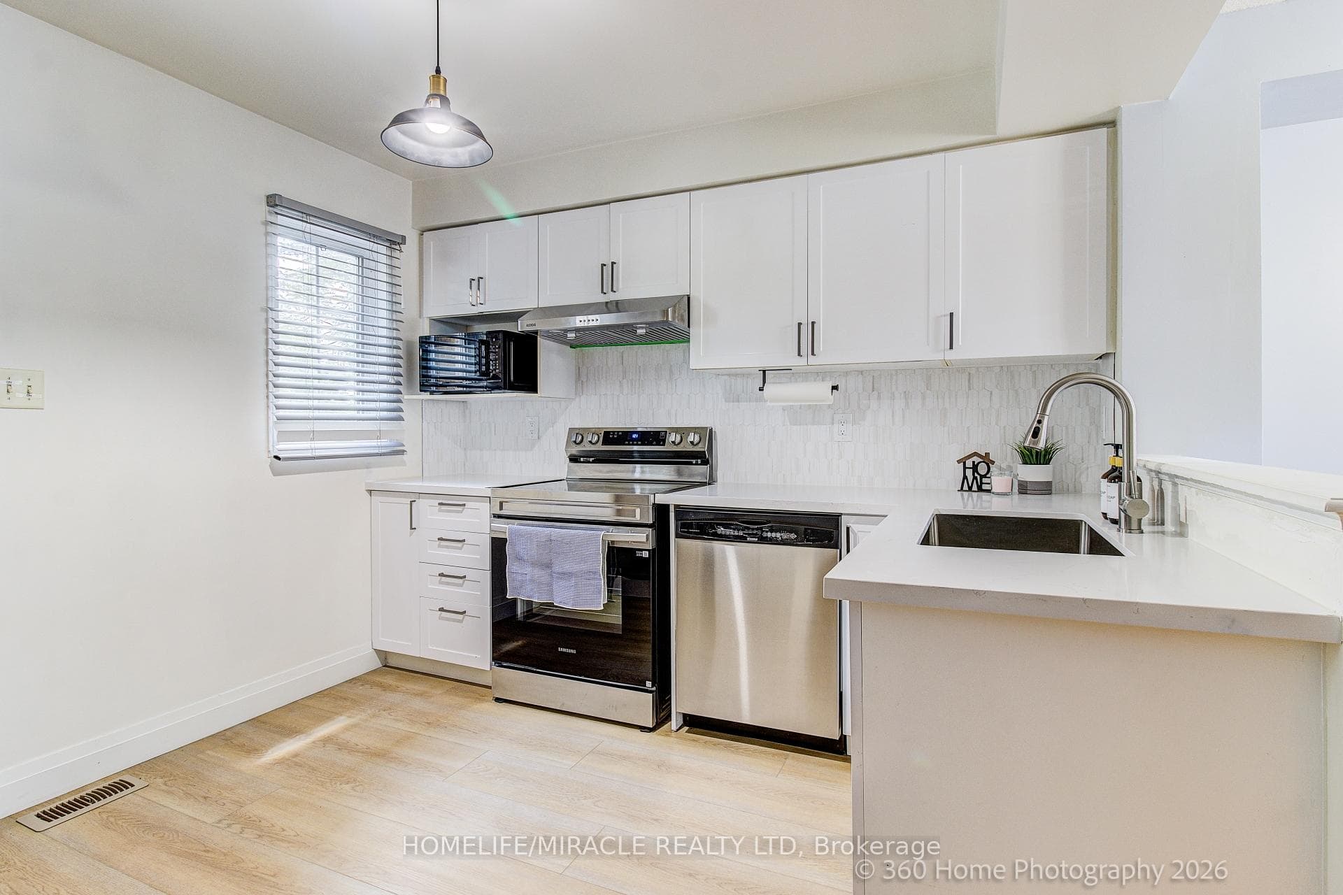 2 Hedge End Road Unit 85 photo 12