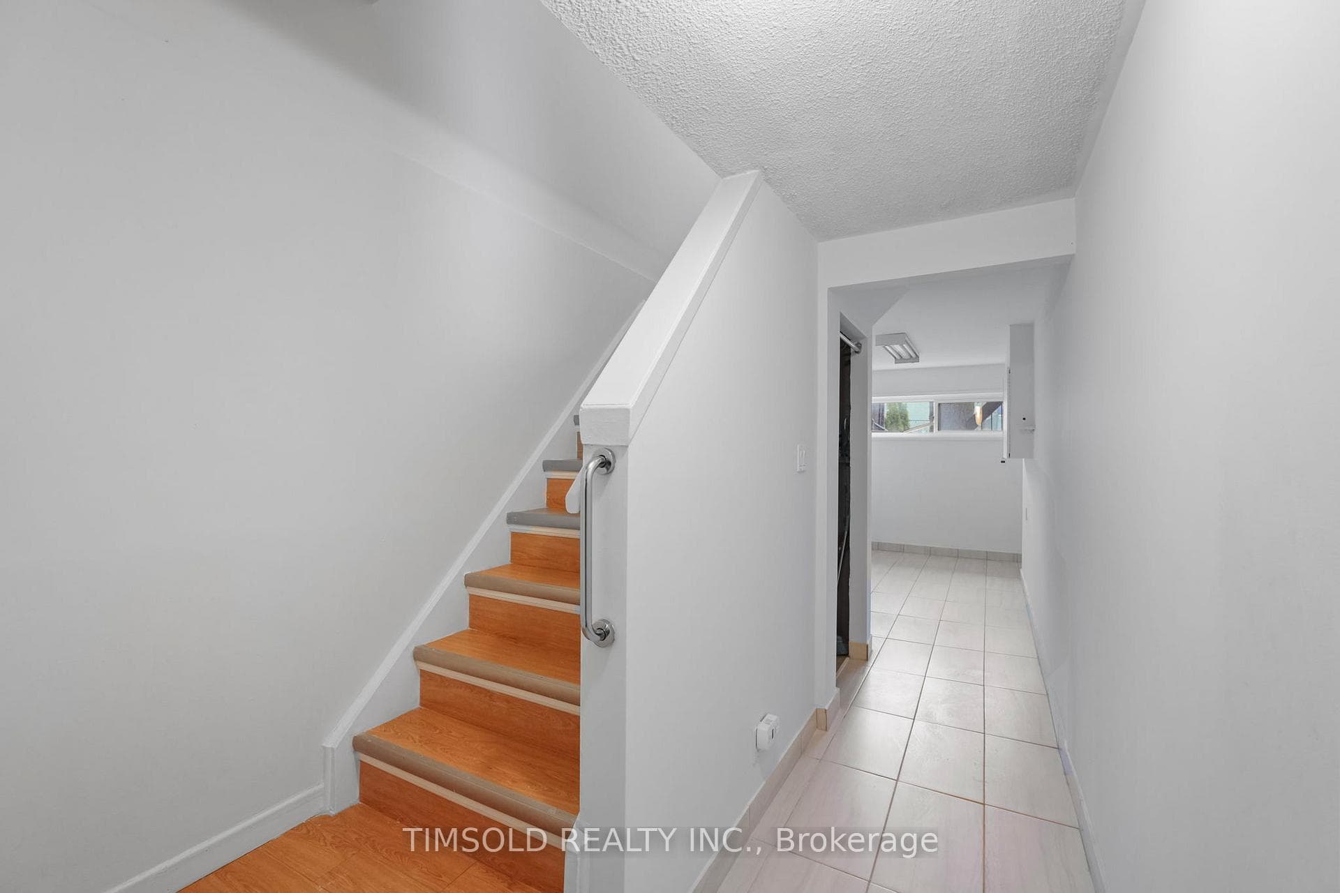 170 Wickson Trail Unit 3 photo 2