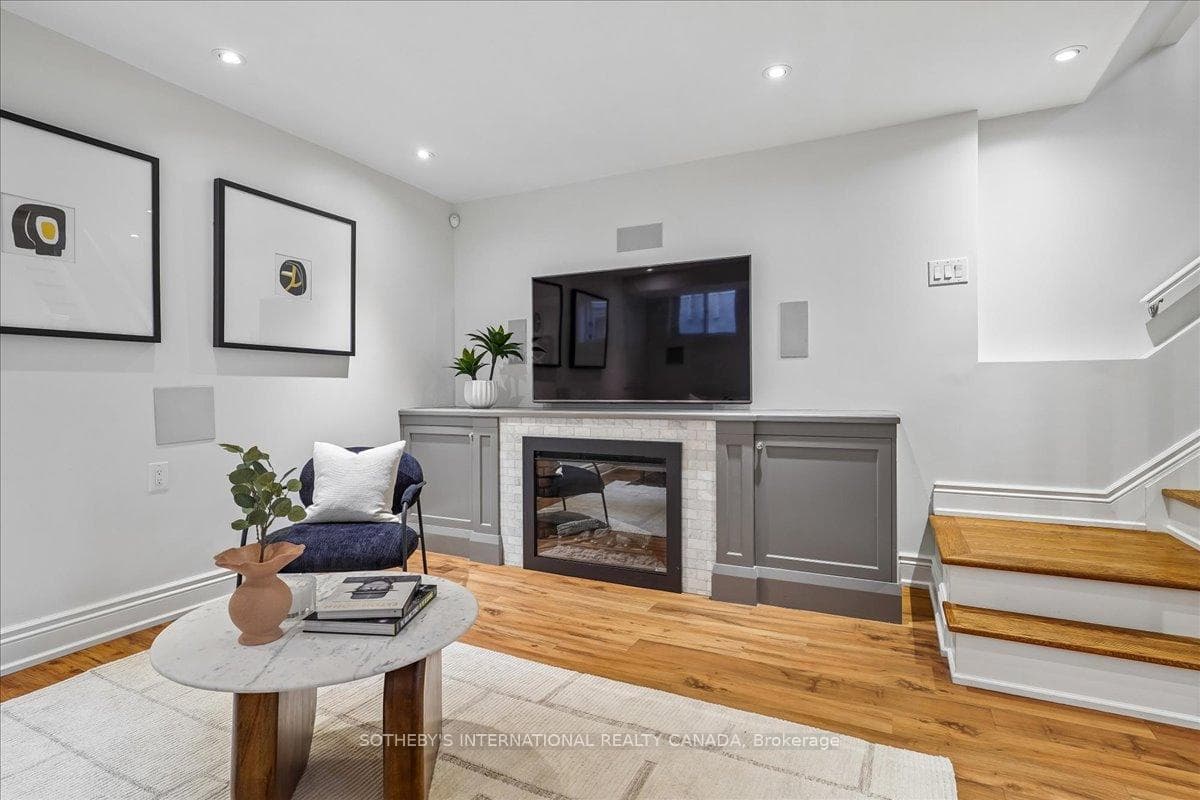 66 Empire Avenue photo 29
