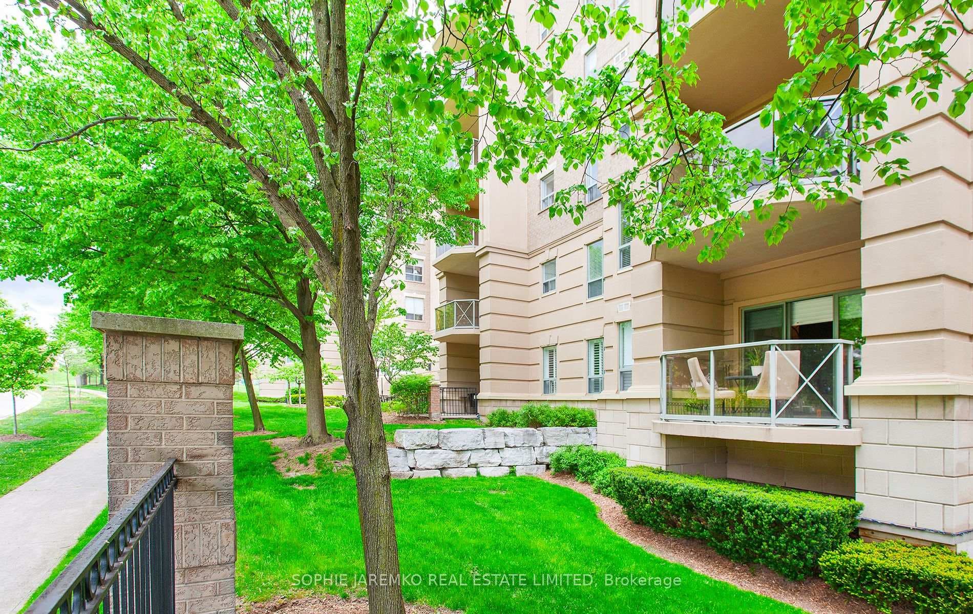 2075 Amherst Heights Drive Unit 105 photo 29