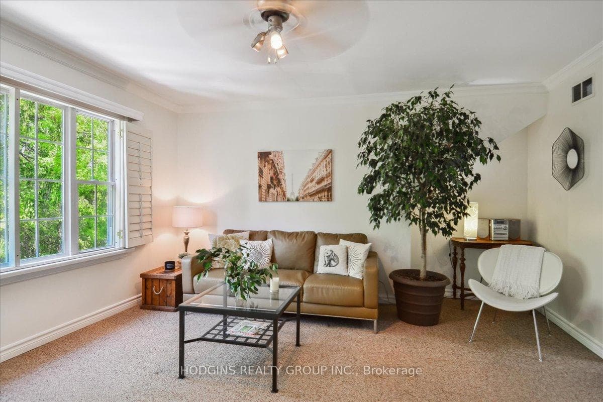 65 Mineola Road Unit UPPER photo 7