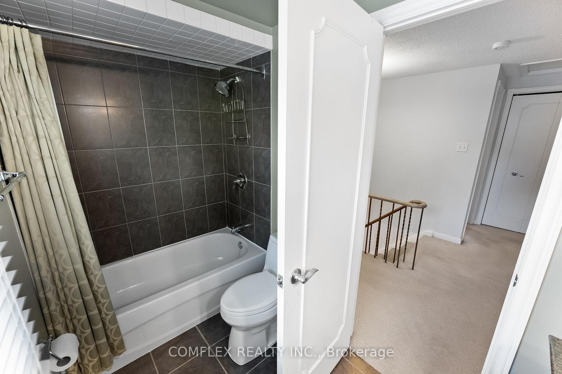 24 Jubilee Court photo 32