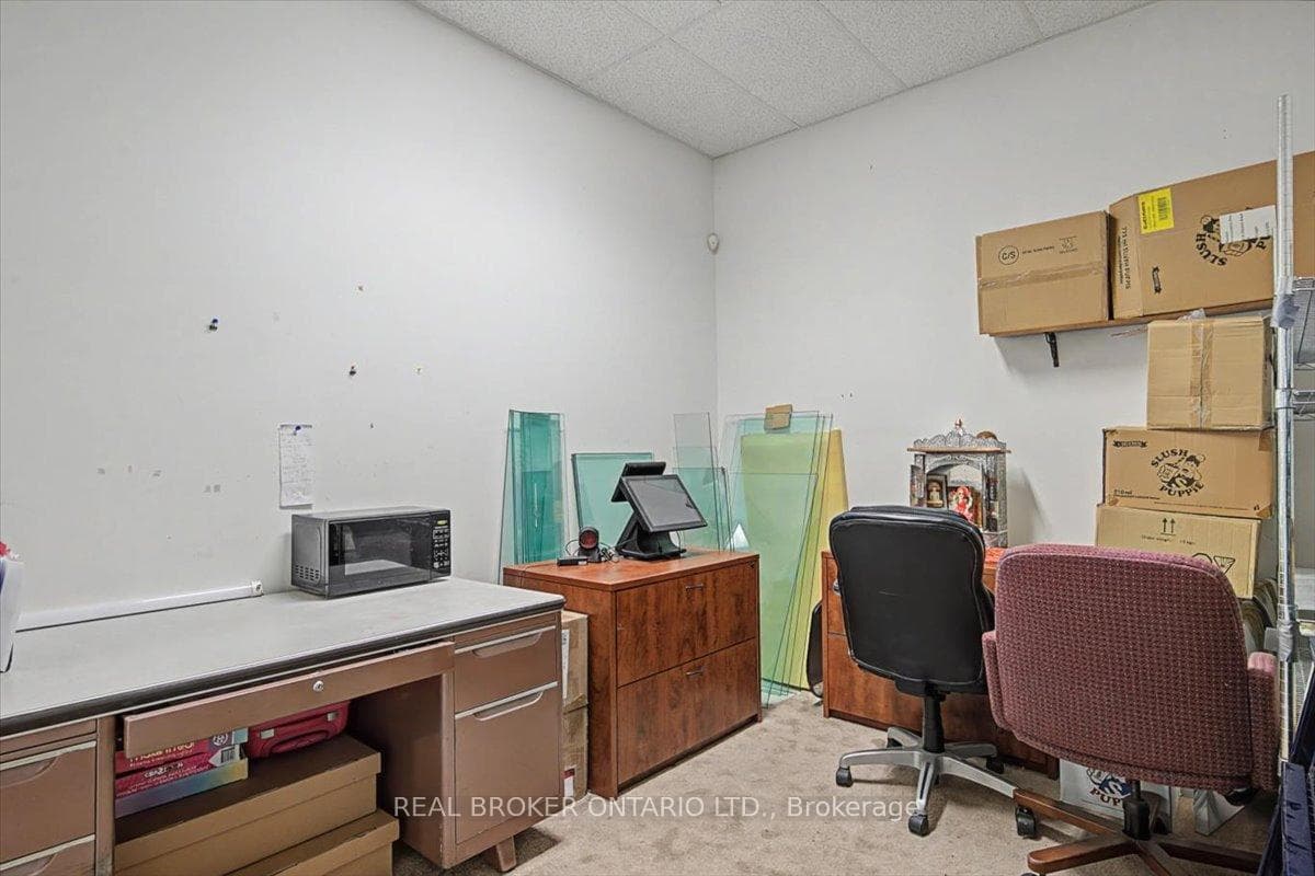 218 Victoria Road photo 30