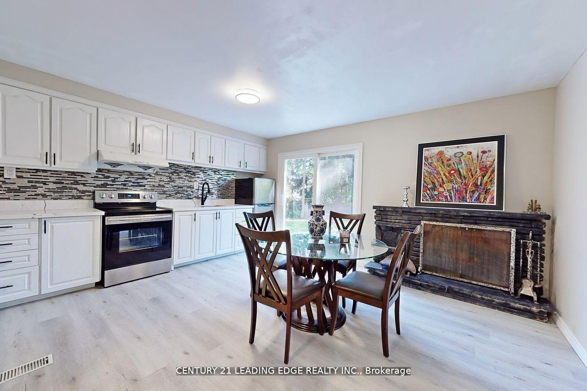 1041 LILLIAN Street photo 23