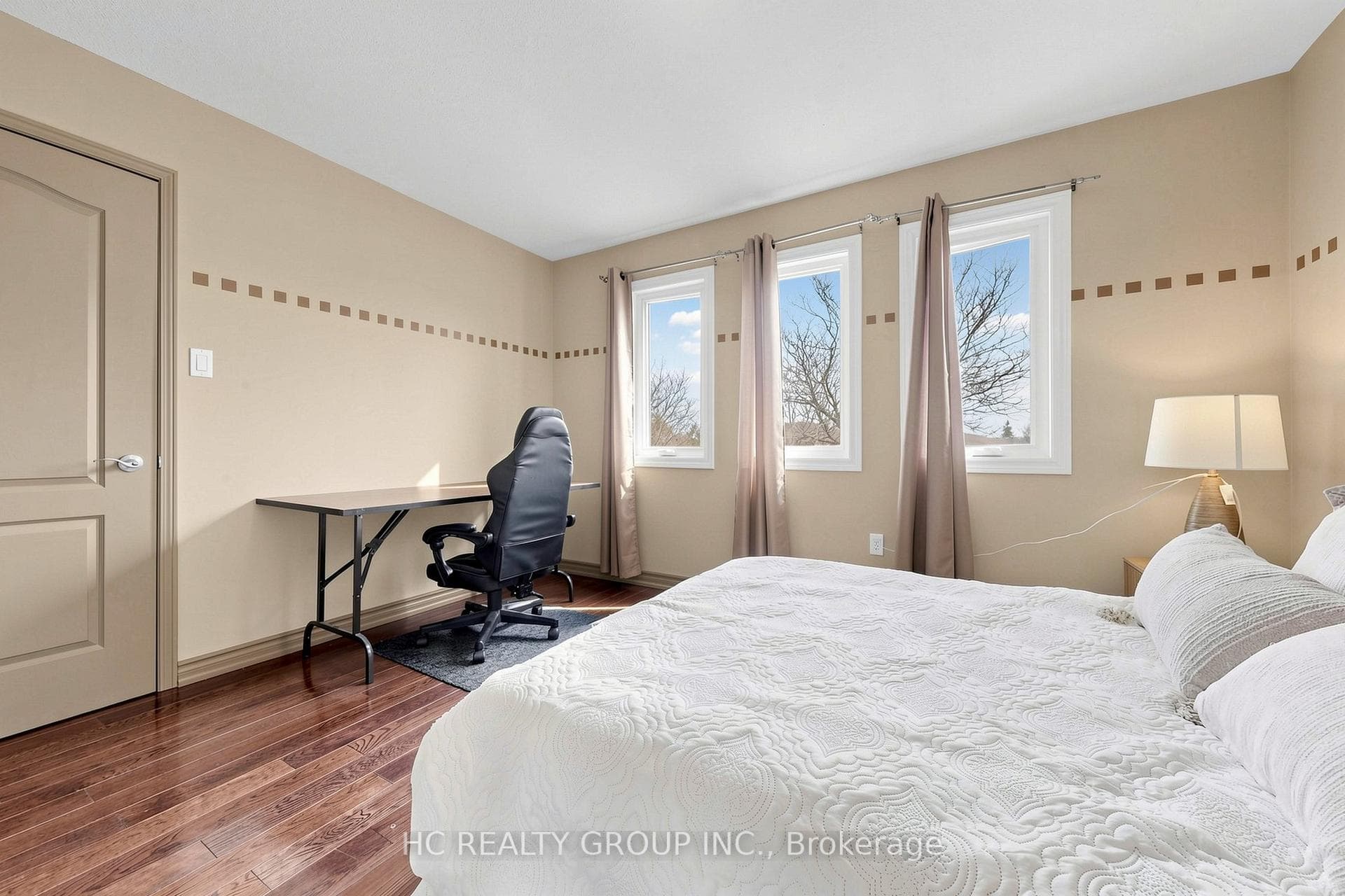 84 Viewmark Drive photo 32