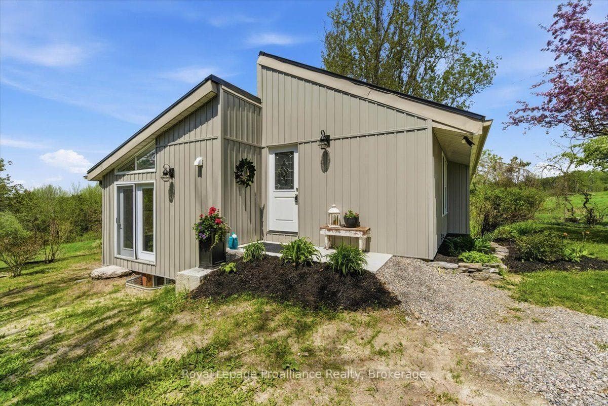 659 Moira Road photo 3