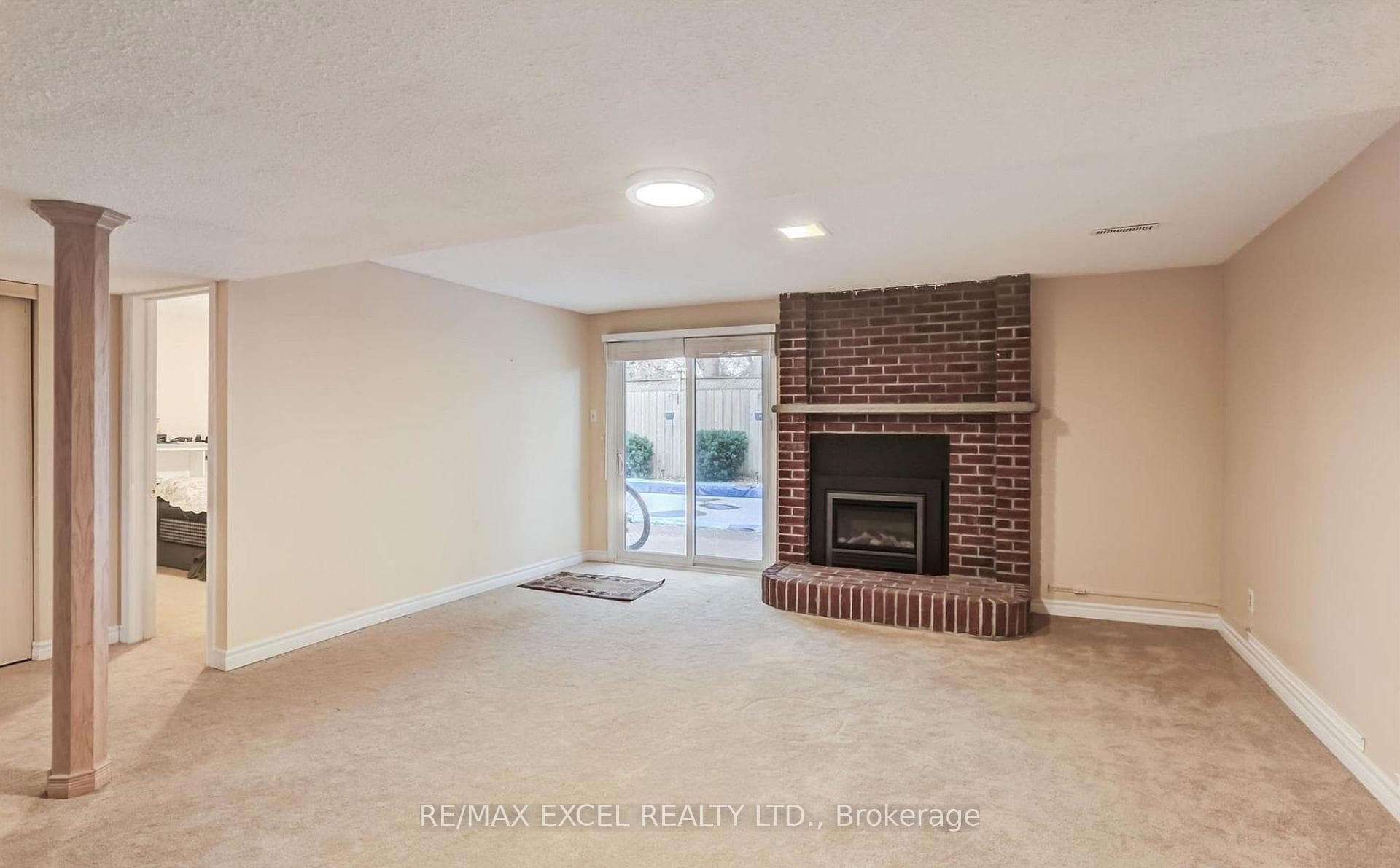 64 Cardinal Crescent Unit Main photo 18