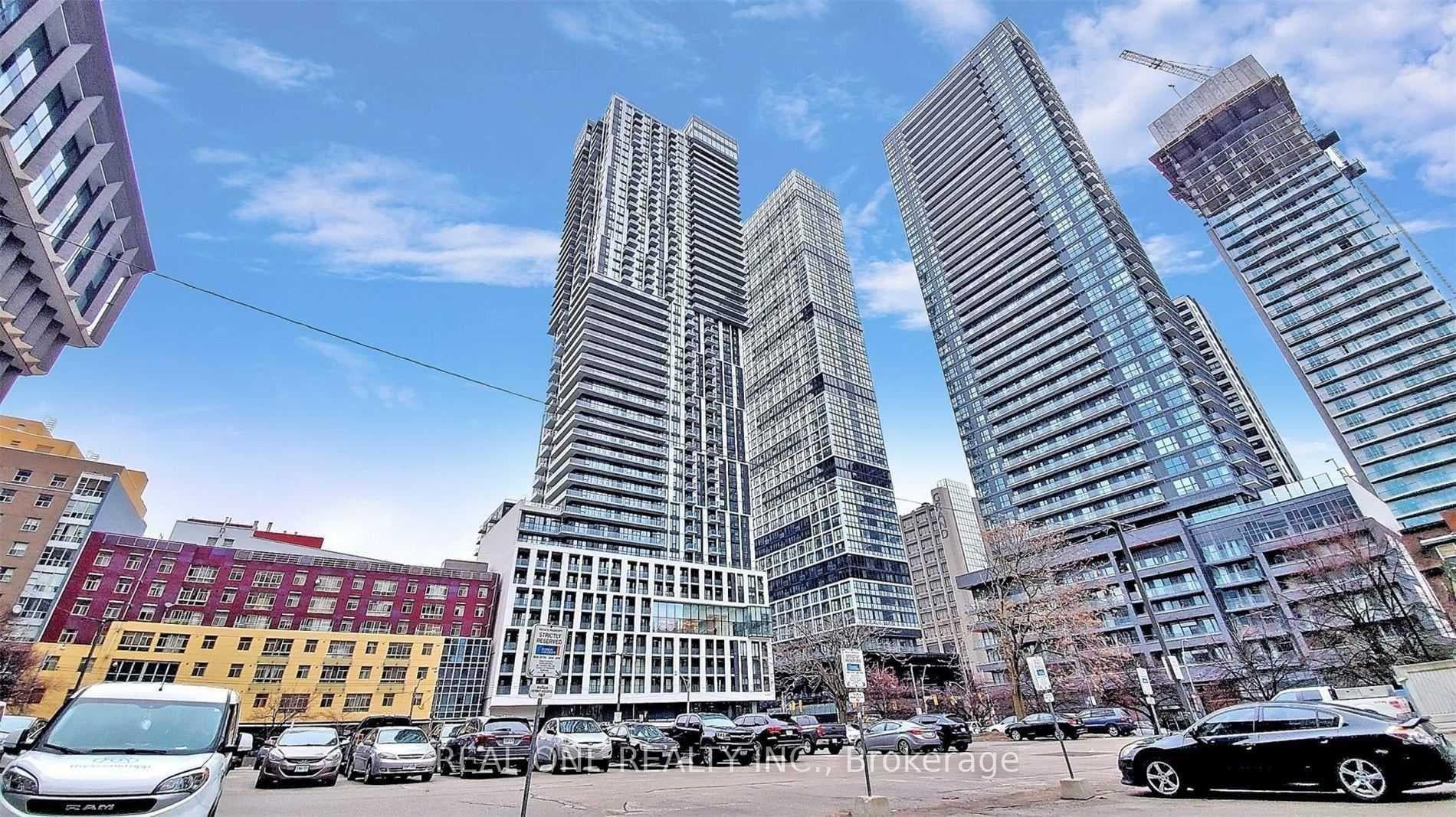 251 Jarvis Street Unit 916 photo 1