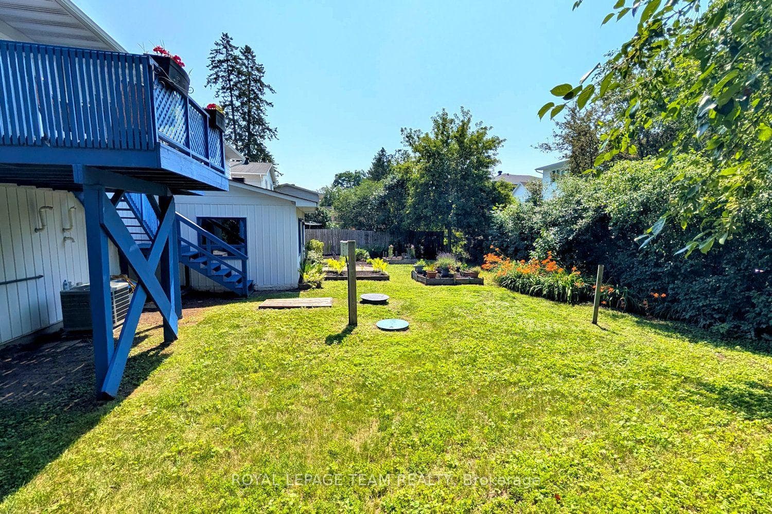 136 James Cummings Avenue photo 42