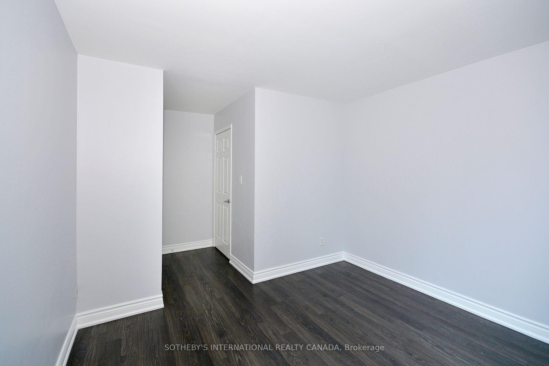 8 Wellesley Street Unit 507 photo 16