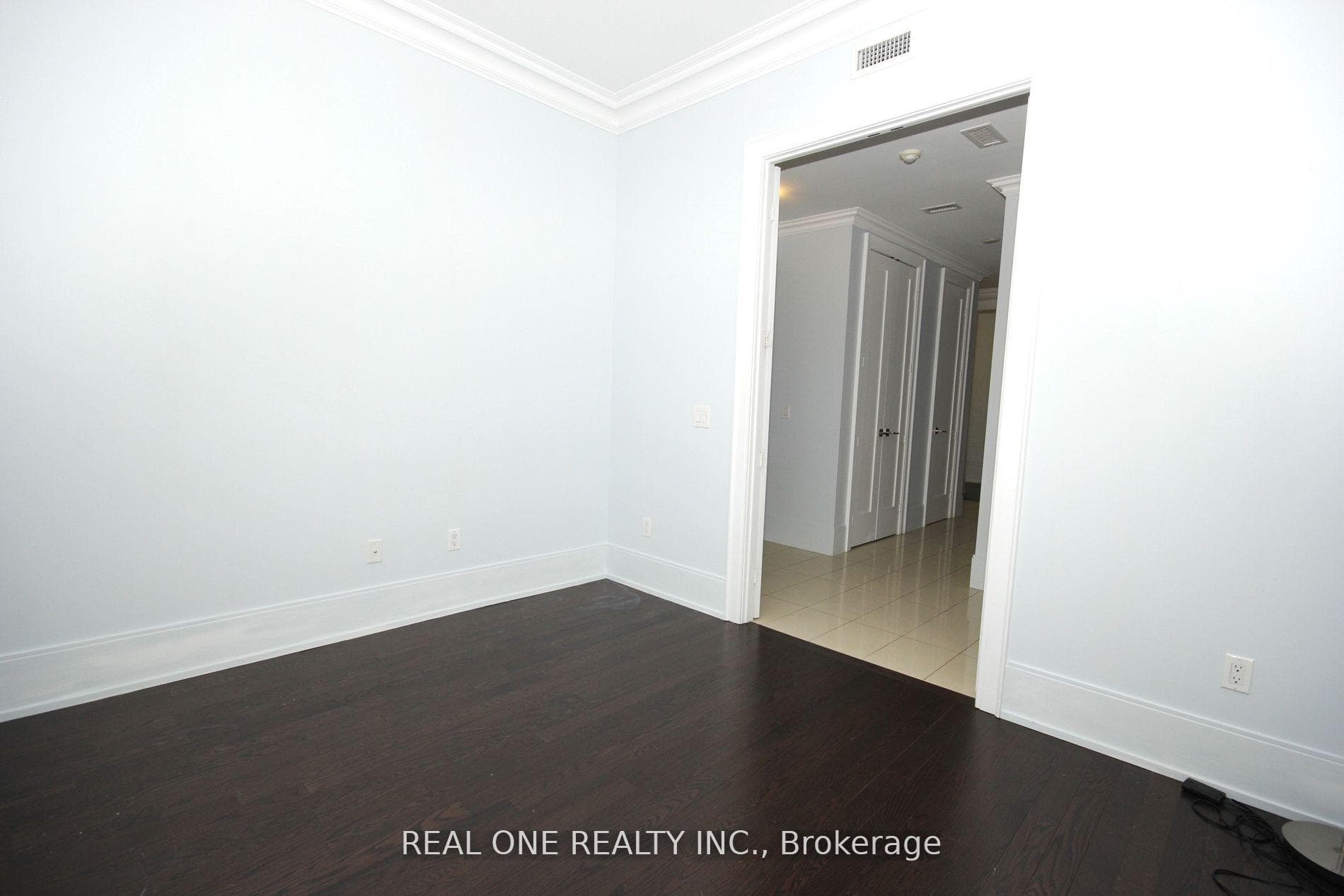 70 Roehampton Avenue Unit 2418 photo 12