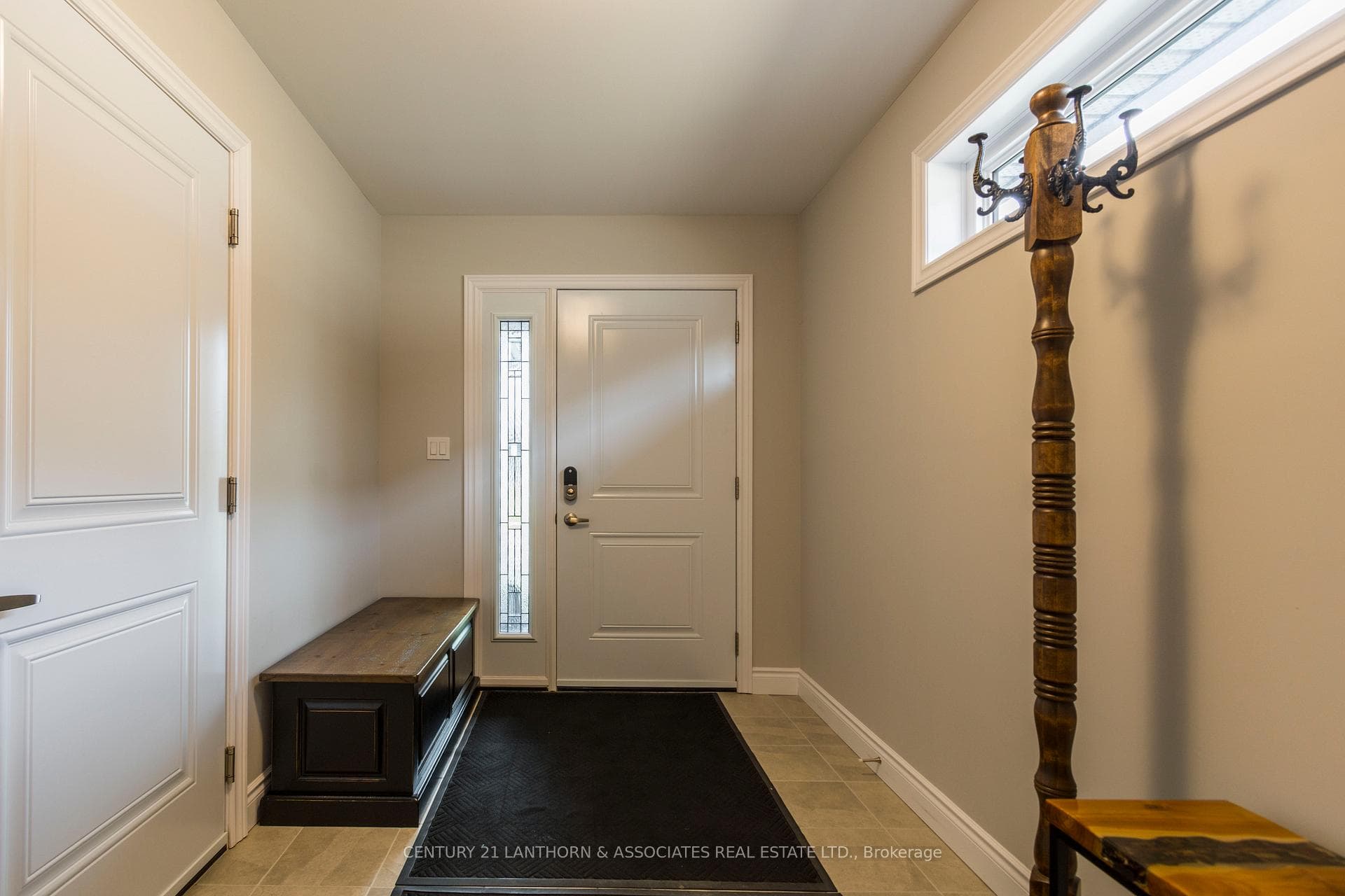 21 Lehtinen Crescent photo 4