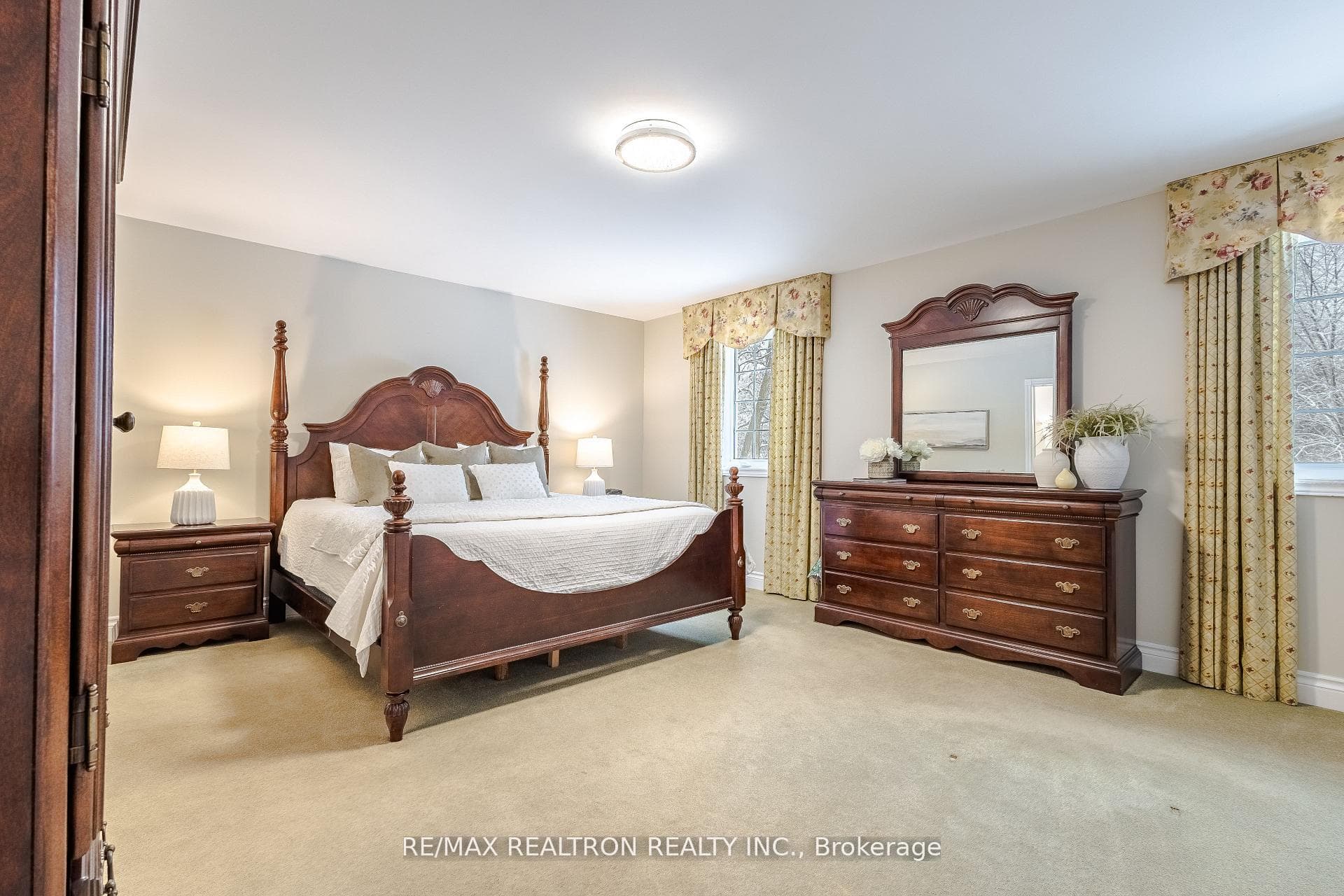 240 Webb Road photo 19