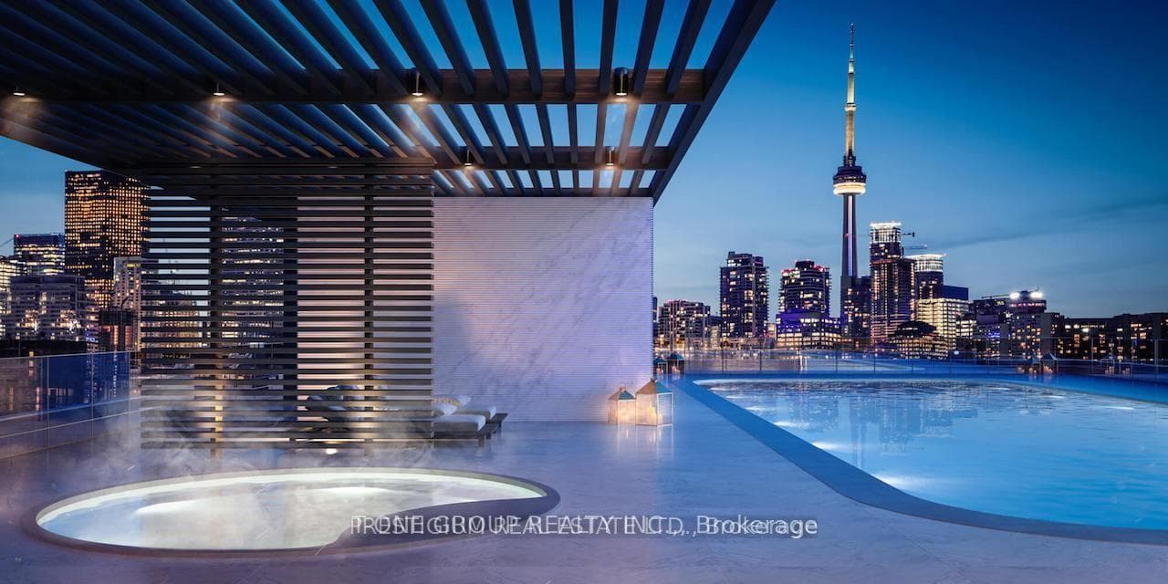 230 simcoe Street Unit 2715 photo 9