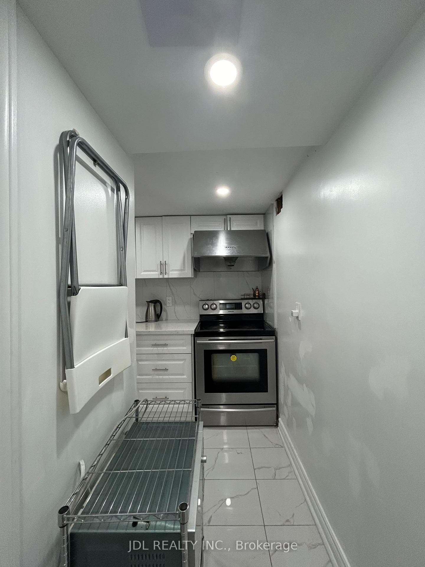 19 Glengrove Ave Avenue Unit Bsmt photo 16