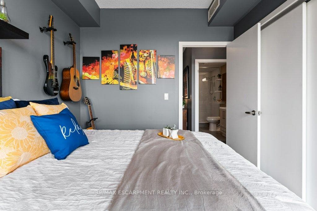 2087 FAIRVIEW Street Unit 1304 photo 14