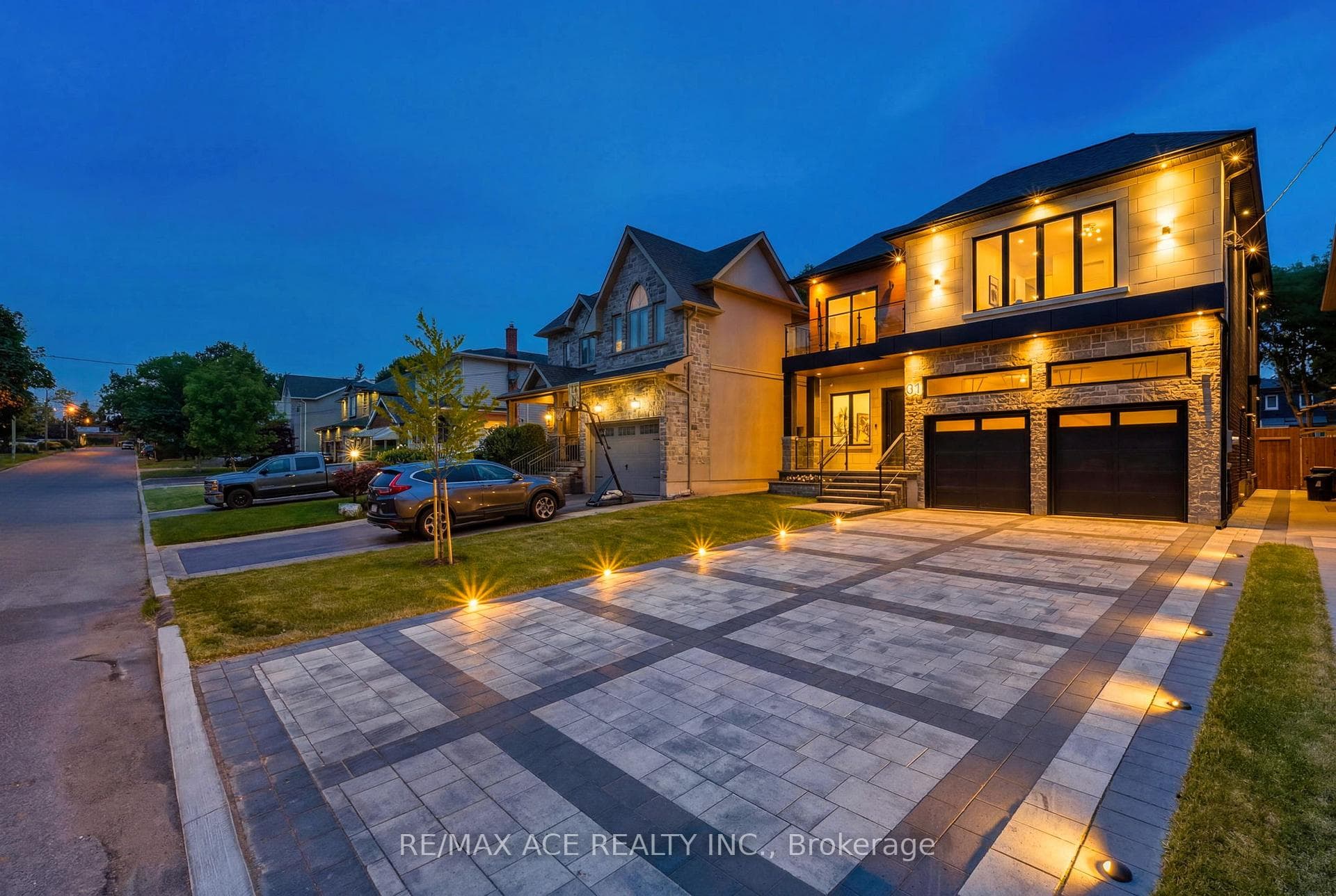 61 Harewood Avenue photo 3