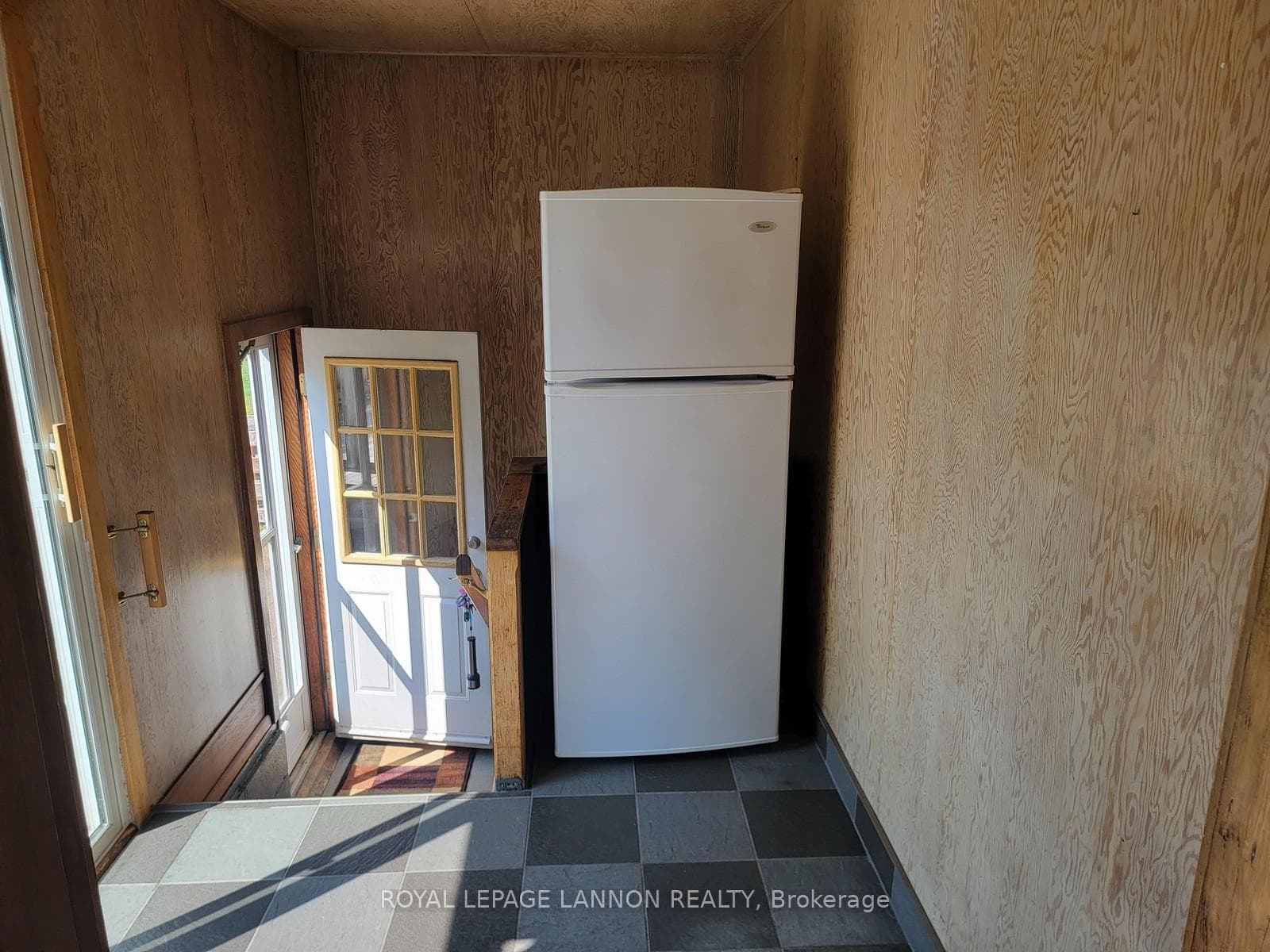 316 Newman Street photo 25