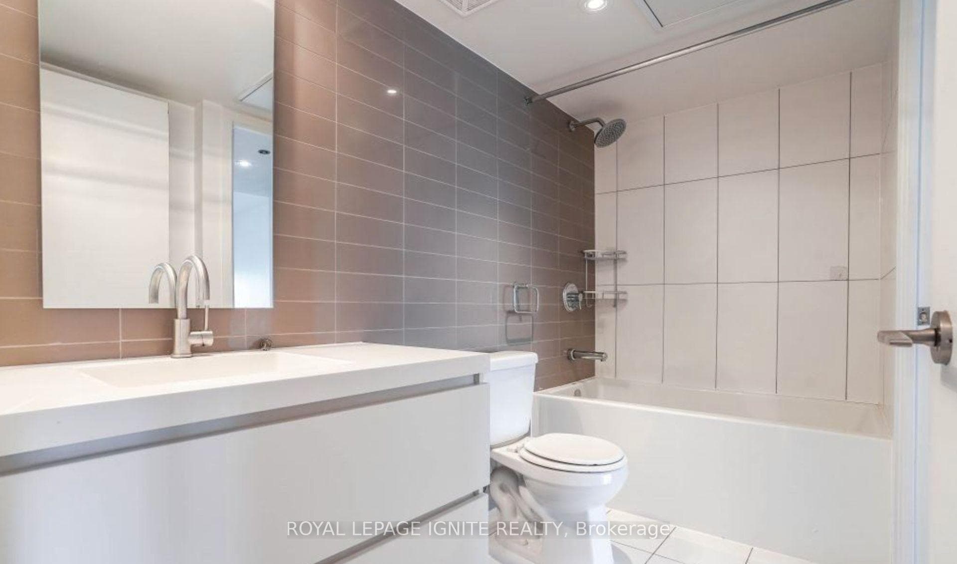 75 Queens Wharf Road Unit 4111 photo 14