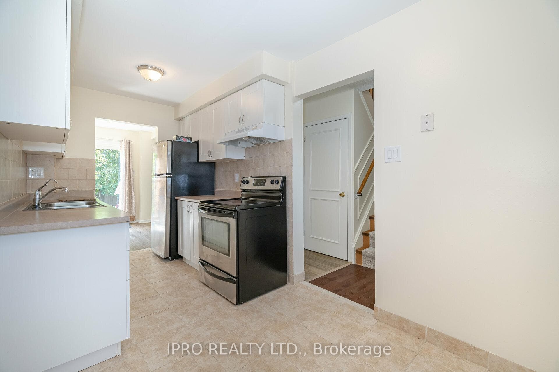 3982 Bishopstoke Lane photo 12