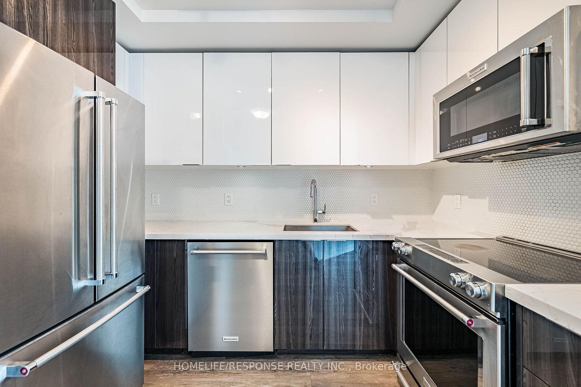20 SHORE BREEZE Drive Unit 1008 photo 9