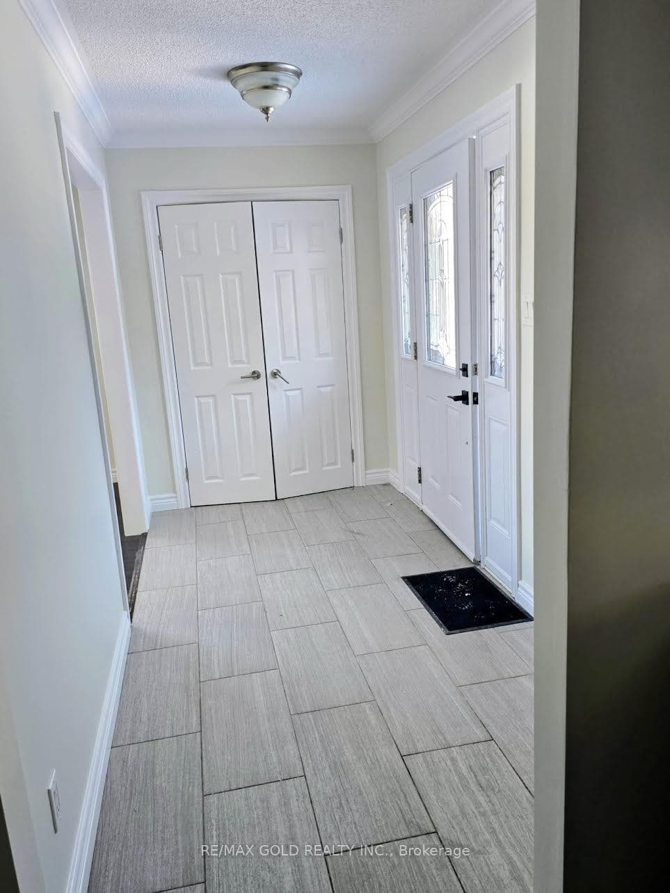 10512 Trafalgar Road photo 13