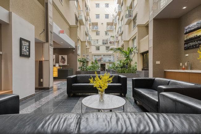 437 Roncesvalles Avenue Unit 112 photo 34